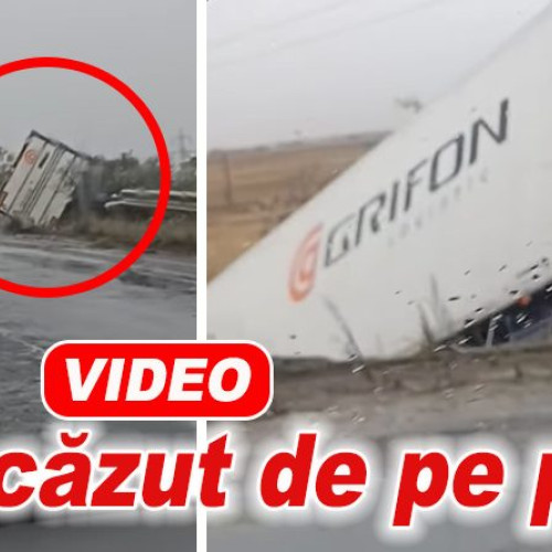 Tir sparge parapetul și cade de pe pasarela Nehoiu, șoferul scapă nevătămat