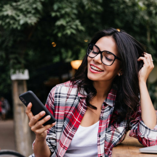 Pluxee lansează aplicația Cashback pentru economii din cheltuielile personale