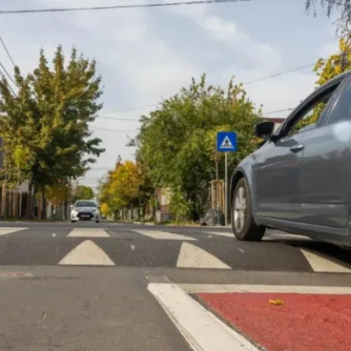 Locuitorii din Gheorgheni cer înlocuirea limitatoarelor de viteză deteriorate pe strada Soporului