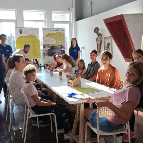 Inaugurarea atelierului gratuit de grafică publicitară la Târgu Lăpuș