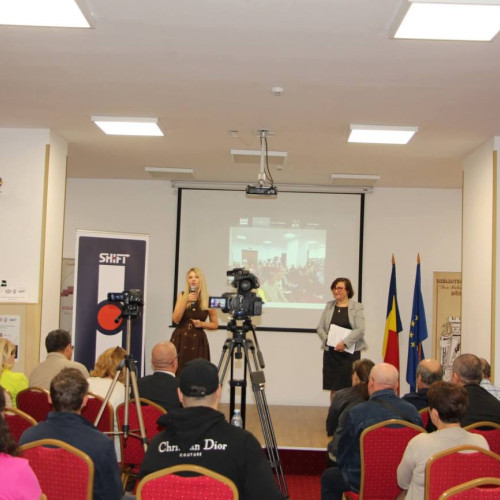 Biblioteca Județeană Dâmbovița a găzduit eveniment pentru incluziunea digitală culturală