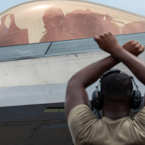 Forțele Aeriene SUA au testat cu succes cea mai lungă lansare a rachetei AIM-120 AMRAAM