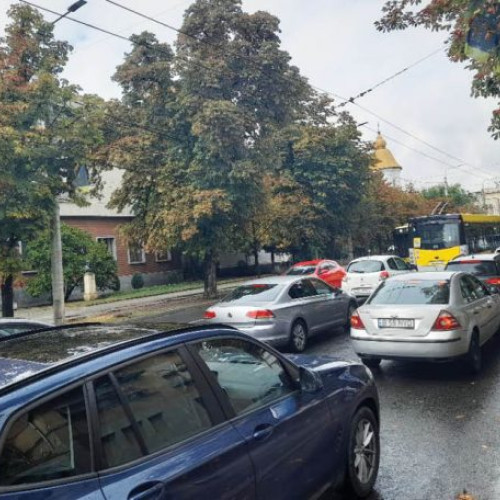 Incendiu de proporții în Prahova, intervenție rapidă a pompierilor