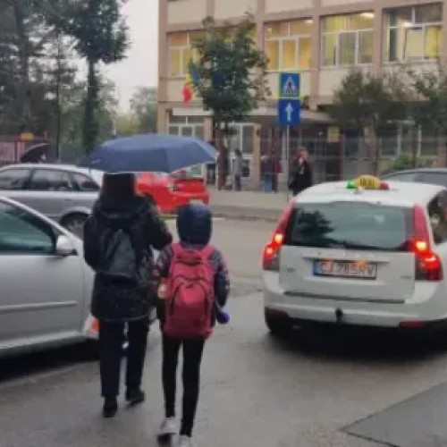 Traficul aglomerat din Iris pune în pericol siguranța copiilor școlari