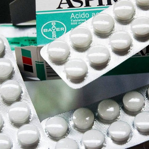 Aspirina poate reduce cu peste jumătate riscul de recidivă la cancerul colorectal