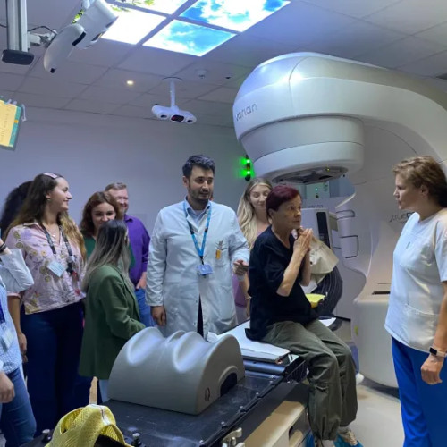 Institutul Oncologic din Cluj a realizat primul tratament stereotactic cu HyperArc™