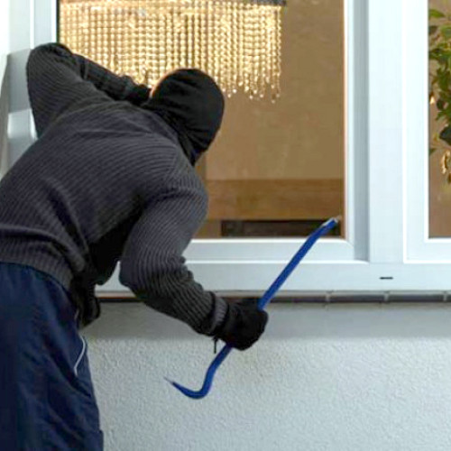 Recidivist din Vulcan condamnat pentru spargerea unui apartament