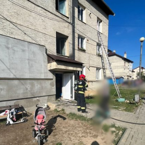 Bărbat găsit mort după ce a căzut de la etajul patru în Vatra Dornei