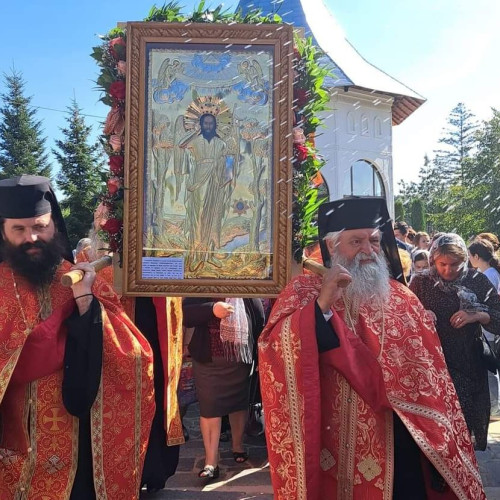 Credincioșii se adună la mănăstirea Gorovei pentru hramul icoanei Sfântului Ioan Botezătorul