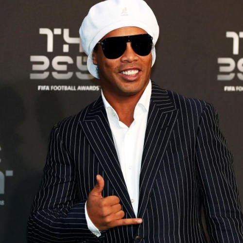 Ronaldinho și vedete internaționale vor juca pe stadionul Emil Alexandrescu