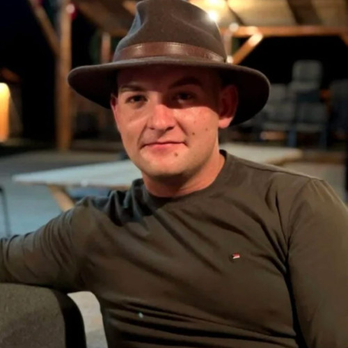 Tânăr de 26 de ani din Alba a murit după ce tractorul s-a răsturnat peste el