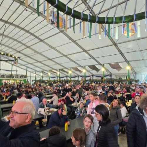 Oktoberfest Brașov 2025 debutează cu bere bavareză și artizanală românească
