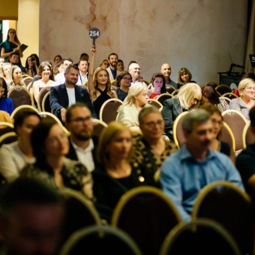 Licitația caritabilă „Zâmbet în Dar” susține copiii vulnerabili la Iași