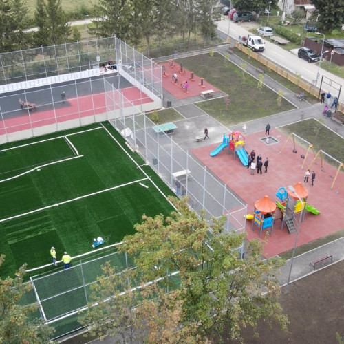 Un nou parc cu terenuri sportive și locuri de joacă se deschide în Brașov