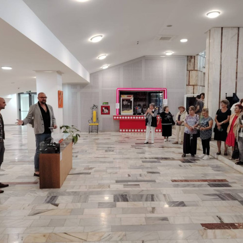 Expoziția „They Live” a artistului Kristian Dimofte deschisă la Târgoviște