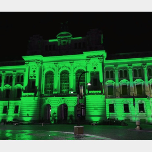Primăria Oradea se iluminează în verde pentru bolile mitocondriale
