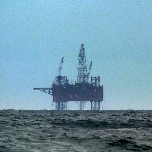 Două avioane rusești au încălcat zona de securitate a platformei Petrobaltic