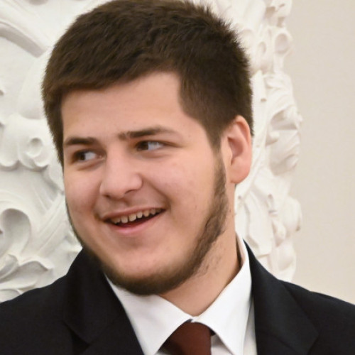 Fiul lui Ramzan Kadîrov, numit șef al fiscului din Cecenia la doar 17 ani