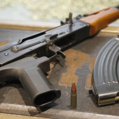 Arme rusești ajung în porturile din Sicilia și sunt folosite de mafia italiană