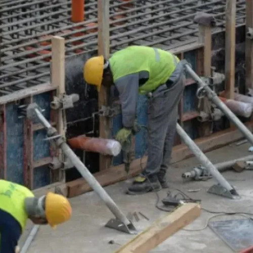 Locuitorii din Cluj-Napoca reclama zgomot excesiv la un șantier din cartierul Bună Ziua