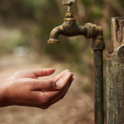 Localnicii din mai multe comune botoșănene riscă să plătească datoriile uriașe la apă