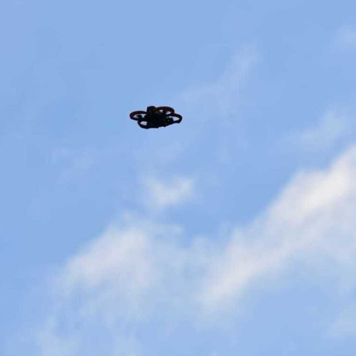 O dronă civilă observată la puțină distanță de Aeroportul Henri Coandă