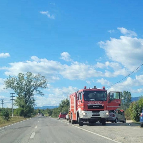 Accident rutier cu trei autoturisme pe DN 67 în comuna Tomșani