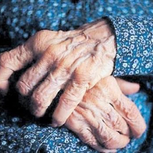 Bărbat din Suceava agresat mama, obligat prin ordin de protecție și monitorizat electronic