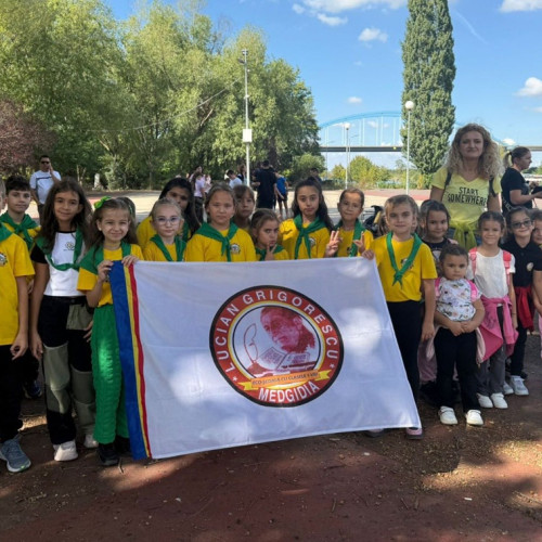 Elevii din Medgidia au transformat Parcul 1 Mai printr-o acțiune de curățenie