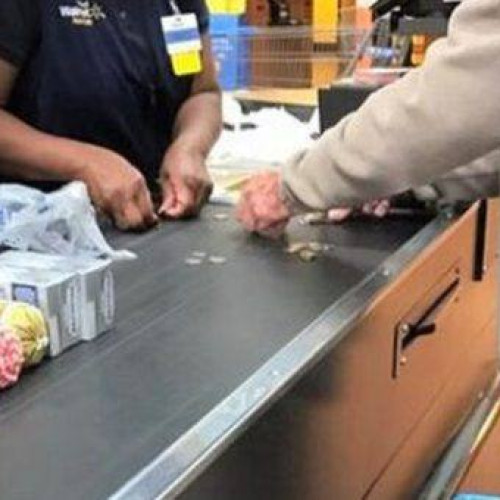 Premierul Bolojan discută cu retaileri despre eliminarea plafonării prețurilor la alimente