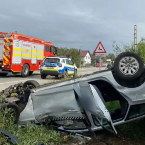 Accident spectaculos cu taxi la Bunești, județul Cluj: mașina a zburat după ce a lovit șanțul