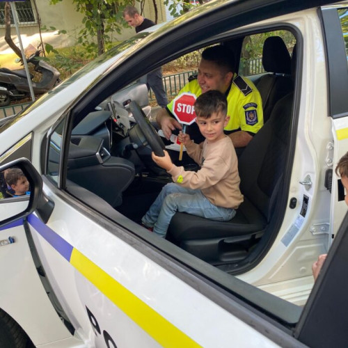 Atelier de educație rutieră organizat la evenimentul „Străzi Deschise” în Sector 2