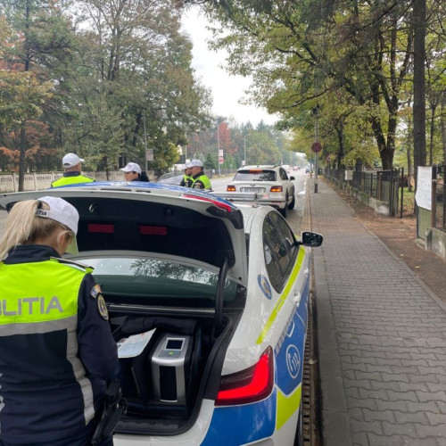 Acțiune blitz pe DN 64 Râureni: peste 30 de sancțiuni pentru șoferi