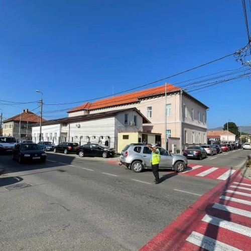 Peste 40 de incidente raportate în școli, poliția intensifică măsurile de siguranță