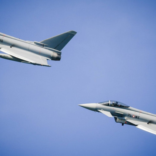 Avioane germane Eurofighter au interceptat un aparat militar rusesc în Marea Baltică