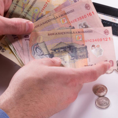 Majoritatea analiștilor CFA România nu prevăd retrogradarea ratingului României în următorul an