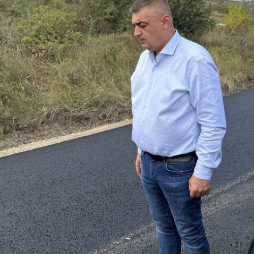 Adrian Petre promite asfaltarea tuturor drumurilor județene până în 2028