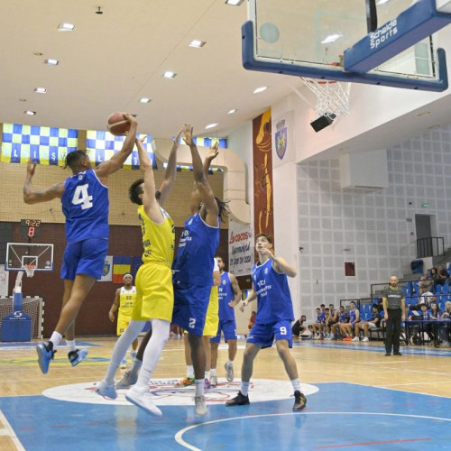 CSM BBA Petrolul Ploieşti a pierdut la limită amicalul cu SCM „U” Craiova