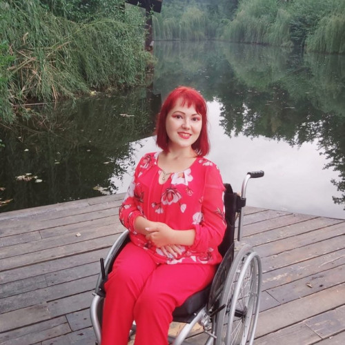 Georgiana din Târgu Jiu visează să meargă după 24 de ani în scaun cu rotile