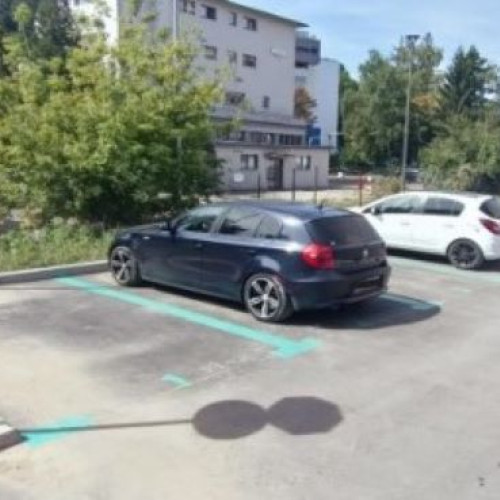 Licitații pentru reatribuirea locurilor de parcare în cartierul Astra 1 din Brașov