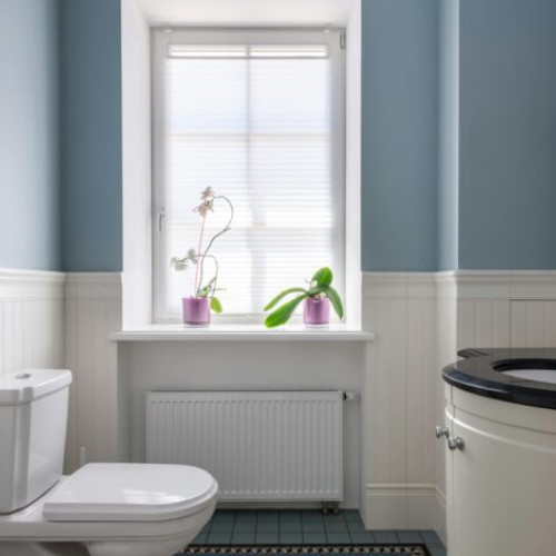 Scaunele WC pentru bătrâni asigură siguranță și independență în baie