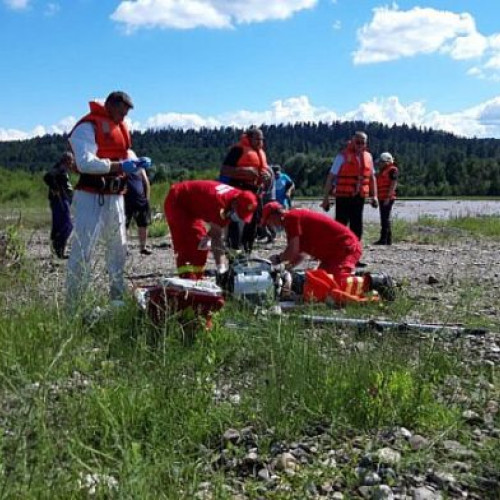 Bărbat găsit mort într-un pârâu din Poiana Stampei de un cioban