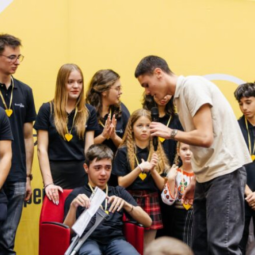 David Popovici a strâns peste 105.000 de euro pentru copiii talentați din Programul Bursele DAR