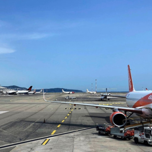 Incident la aeroportul din Nisa: un avion a ratat aterizarea pentru a evita coliziunea