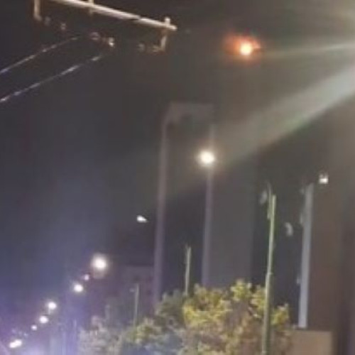 Incendiu la acoperișul sediului BRD din Centrul Civic Brașov, intervenție dificilă