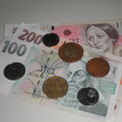 Leul se depreciază cu 2%, în timp ce alte monede din regiune se apreciază