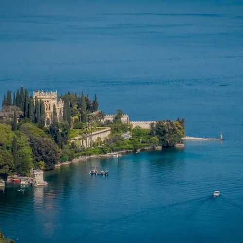 Moștenitoarea Dedeman s-a căsătorit pe o insulă închiriată cu 100.000 de euro