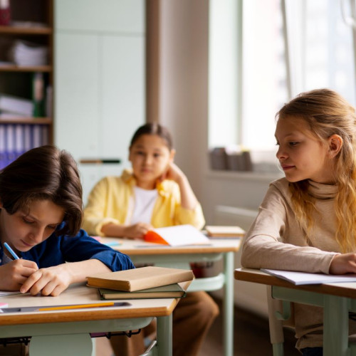 Profesor de religie din Constanța, suspendat după anchetă pentru corupere sexuală a minorilor