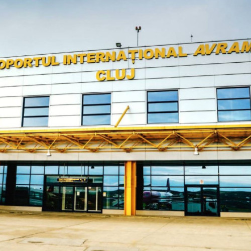 Un avion a survolat aeroportul din Cluj după ce controlorul de trafic ar fi adormit