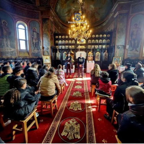 Biserica, școala și poliția colaborează pentru educația tinerilor din Vulcana Pandele